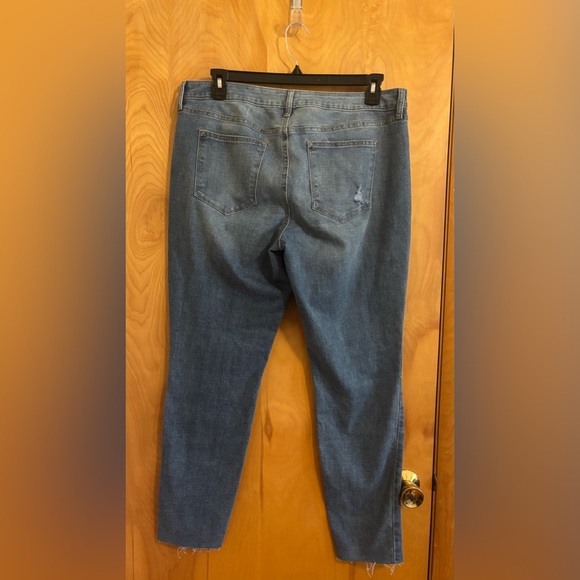 Sonoma Skinny Jeans with Distressed Details Size 16 EUC - Picture 5 of 5